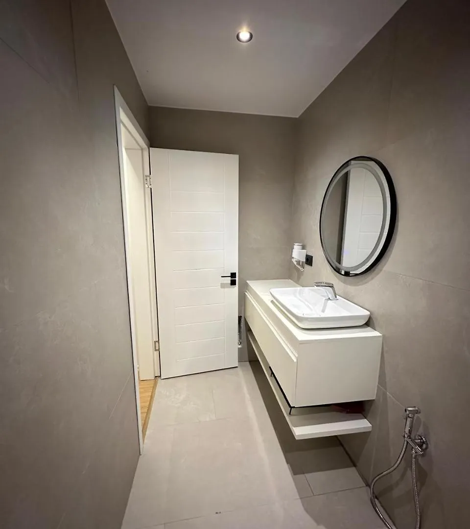 Mario Rooms Radhimë
